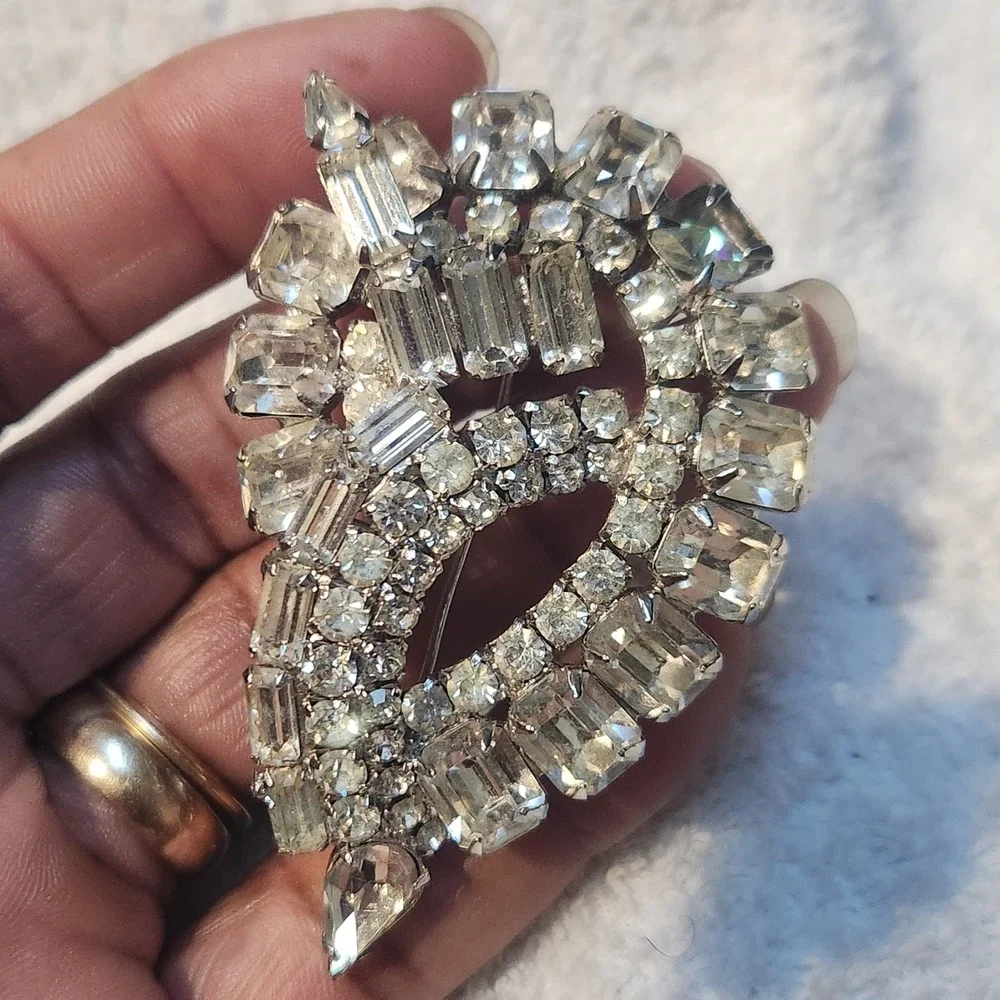 Silver Tone Clear Rhinestone Baguette Teardrop Brooch Pin Aurora Borealis vtg‎